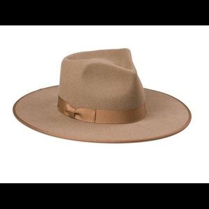 Lack of color teak rancher